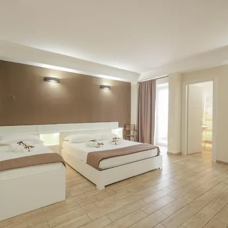 فندق مبيت وإفطار Le Del Dormiglione غالّيبولي