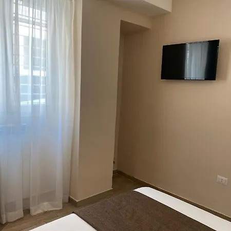 فندق مبيت وإفطار Le Del Dormiglione غالّيبولي